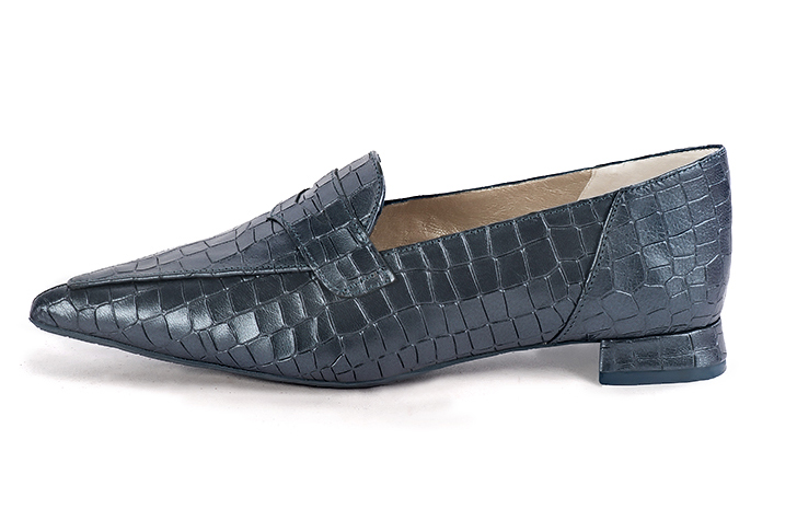 Denim blue women's fashion loafers. Pointed toe. Flat flare heels. Profile view - Florence KOOIJMAN